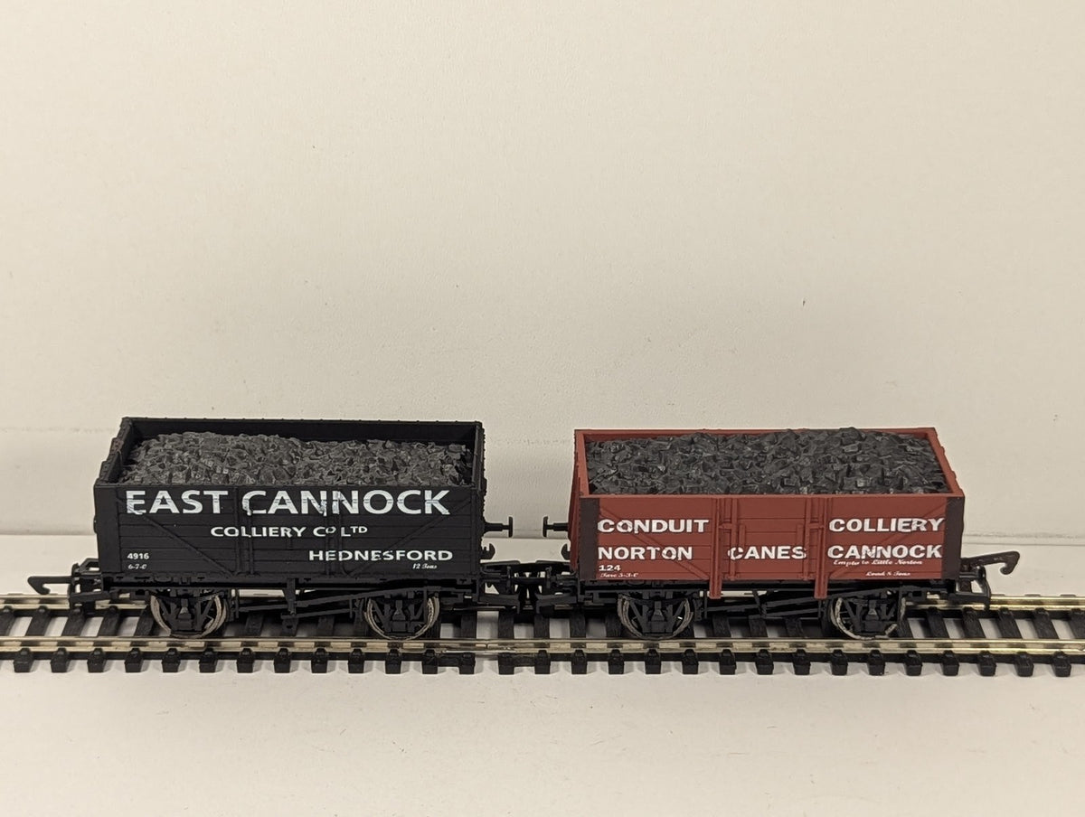 Bachmann OO Gauge Conduit Colliery & East Cannock Wagon Pack Wagons 124, 4916