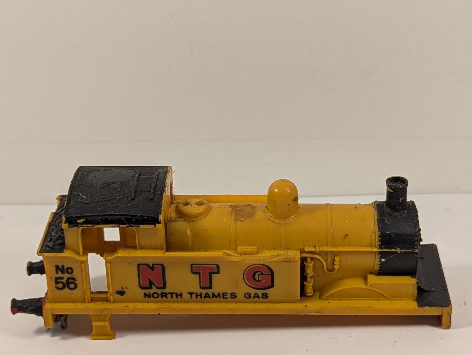 Wrenn W2202 OO Gauge SECR R1 Tank Locomotive North Thames Gas