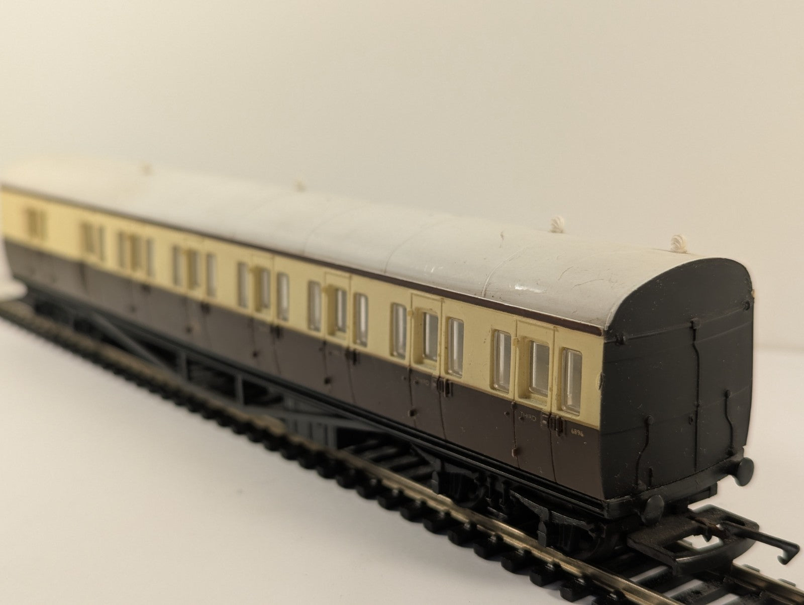 Airfix OO Gauge GWR Suburban Brake Coach