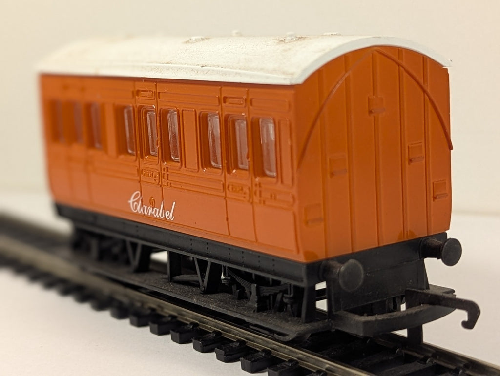 Hornby OO Gauge R112 Thomas & Friends Clarabel Coach
