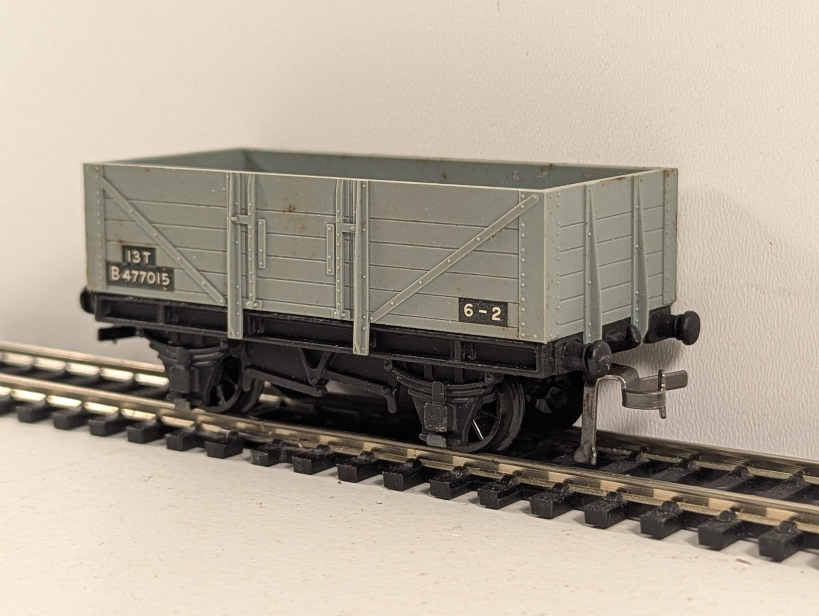 Hornby Dublo 32074 OO Gauge SD6 Grey BR 13-Ton Standard Wagon - Boxed