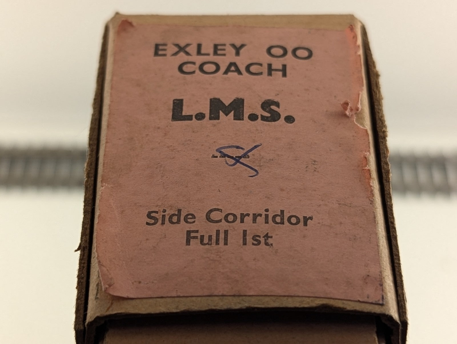 Exley OO Gauge LMS Maroon Third Class Corridor Coach