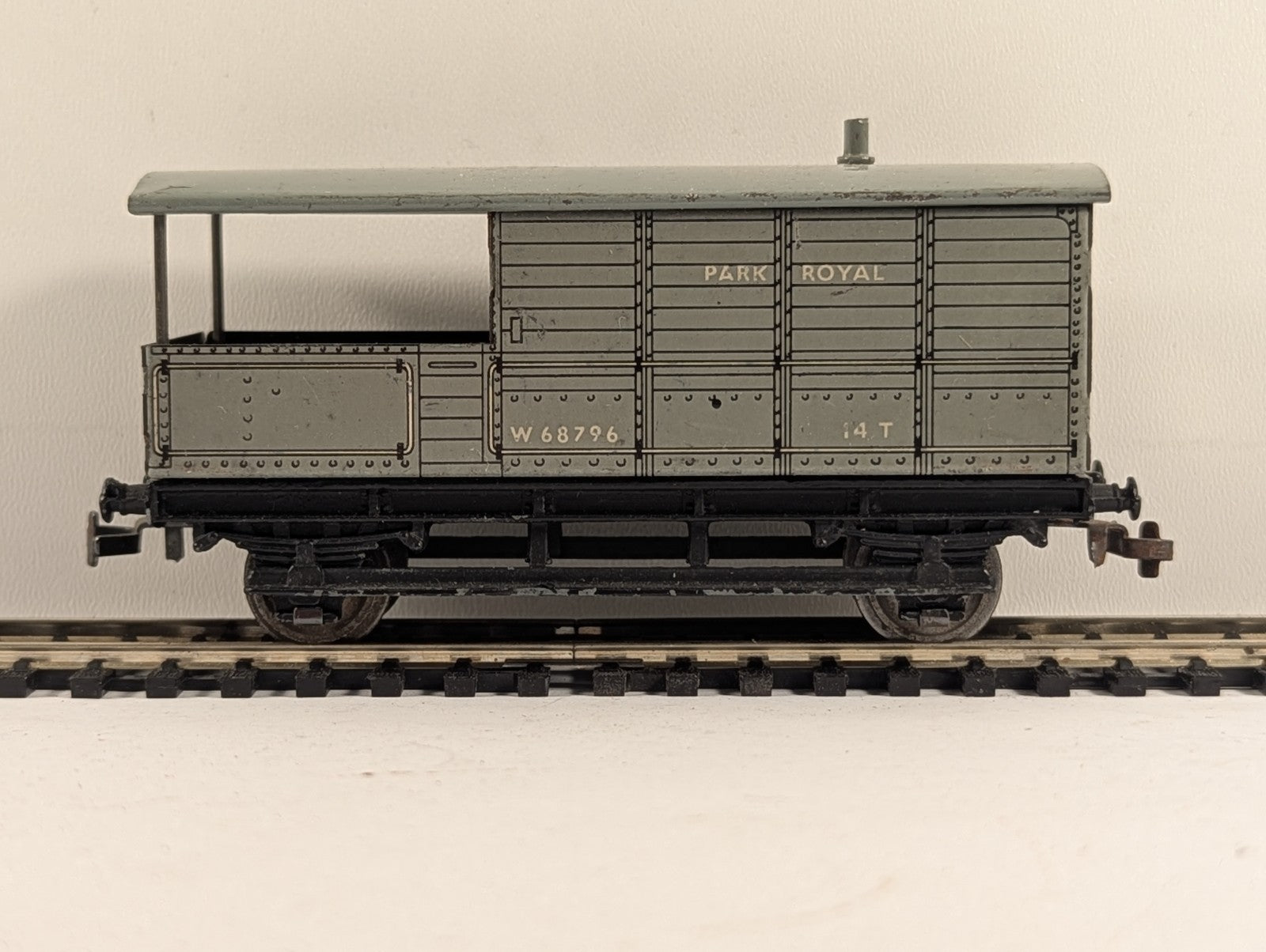 Hornby Dublo 4312 OO Gauge BR 14T Toad Brake Van