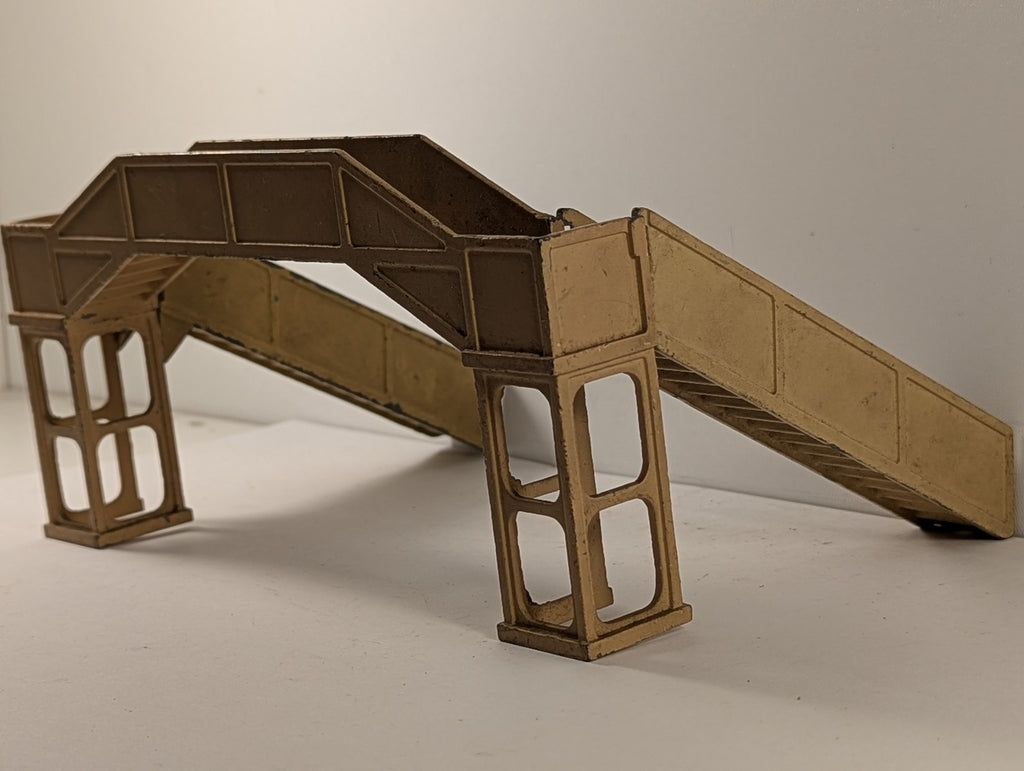 Hornby Dublo OO Gauge D1 Footbridge Cream and Brown
