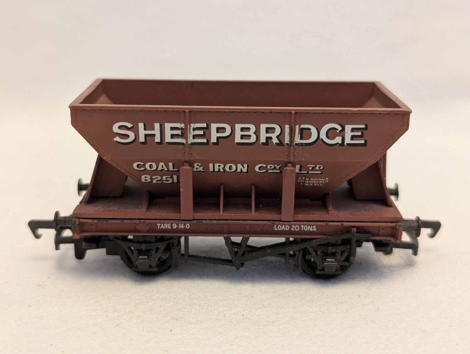 Mainline OO Gauge 20 Ton Hopper Wagon Goods Wagon 8251