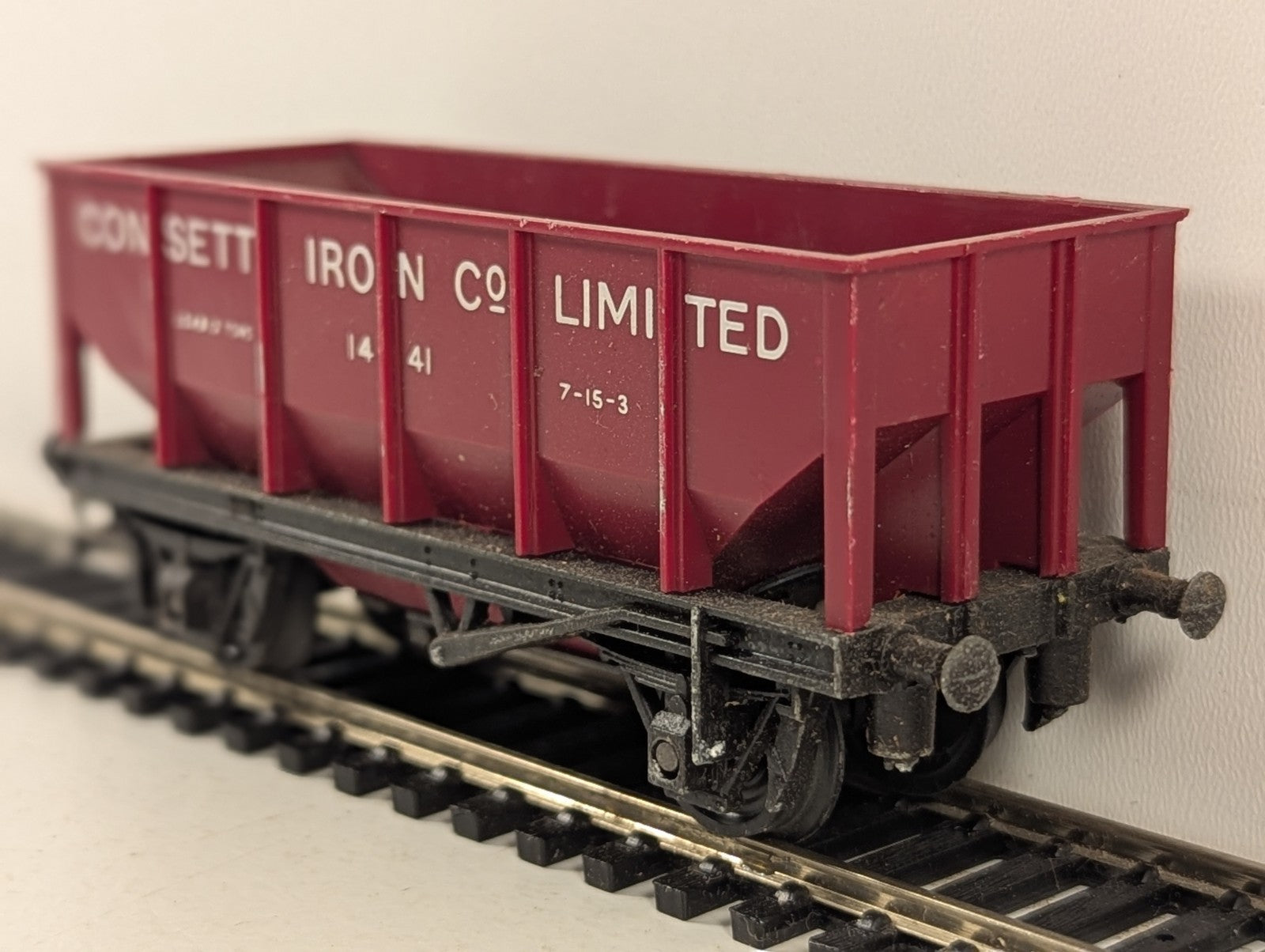 Tri-ang OO Gauge Operating Hopper Wagon Goods Wagon 1441 Consett Iron
