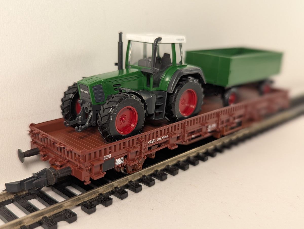 Roco H0 Kbs Flat Wagon with Fendt Tractor and Trailer Goods Wagon 335 4 113-9