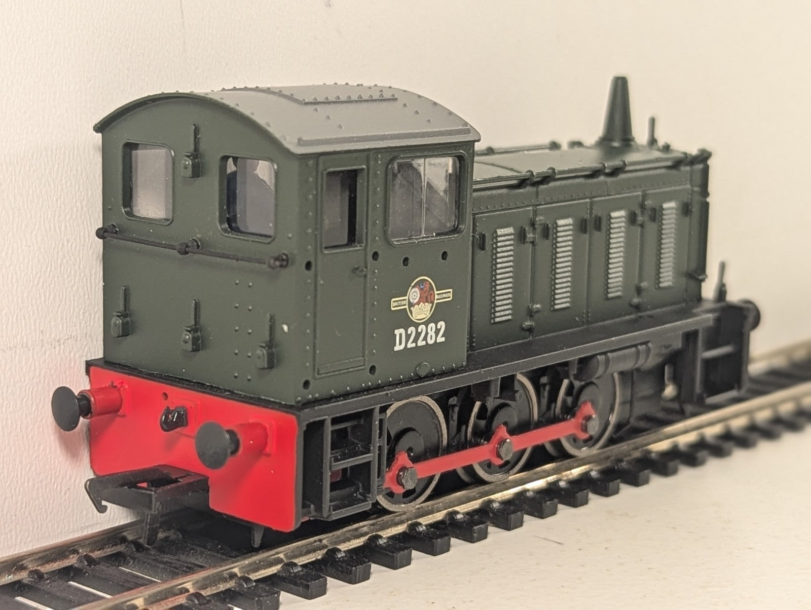 Bachmann OO Gauge Class 04 Diesel Shunter Locomotive D2282 BR Green