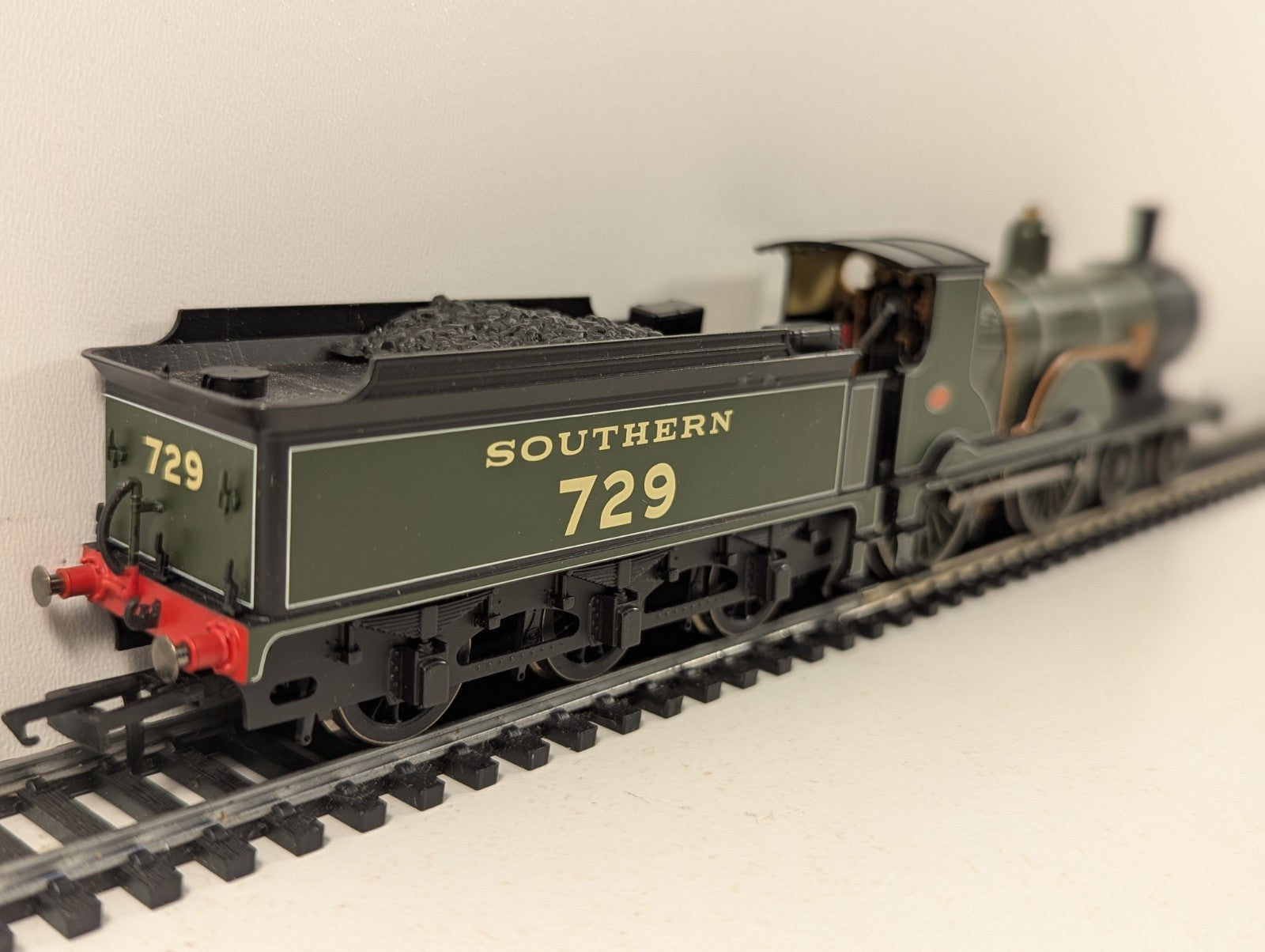 Hornby R2711 OO Gauge Southern Railway Class T9 - Boxed