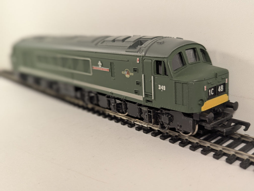 Mainline OO Gauge Class 45 D49 'The Manchester Regiment' Diesel Locomotive