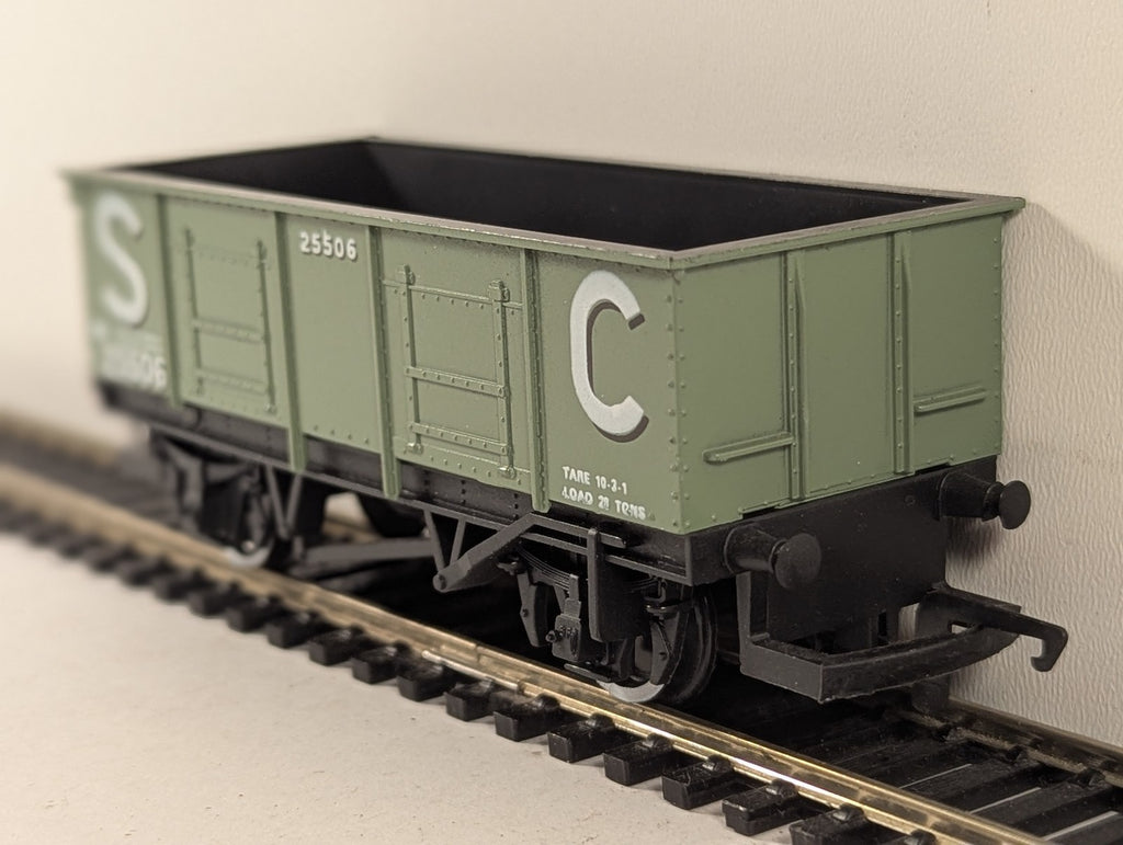 Hornby OO Gauge Stephenson Clarke 20-Ton Mineral Wagon Goods Wagon 25506