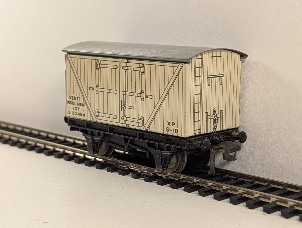 Hornby Dublo 32065 OO Gauge BR White D1 Meat Van - Boxed