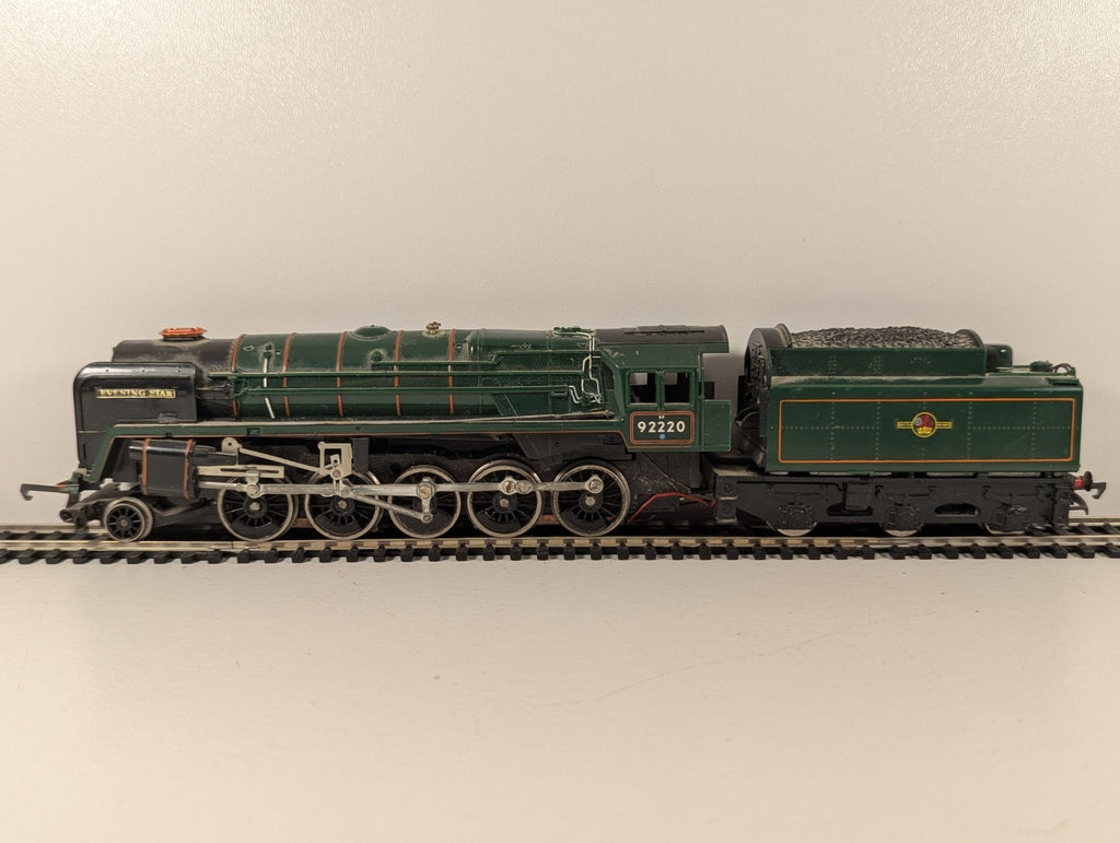 Tri-ang Hornby R861 OO Gauge BR Class 9F 2-10-0 “Evening Star” 92220 Poor Runner