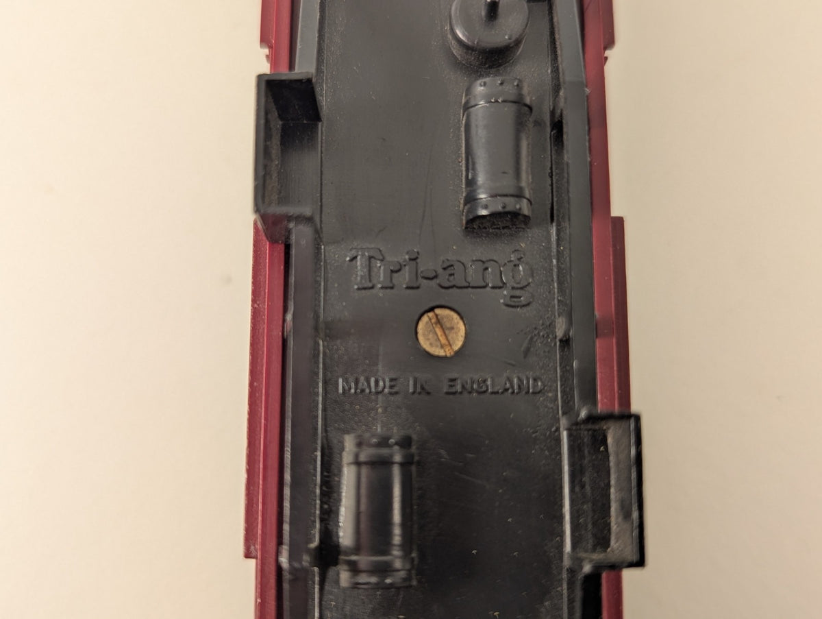 Tri-ang R28 OO BR Main Line Brake Coach Blood & Custard