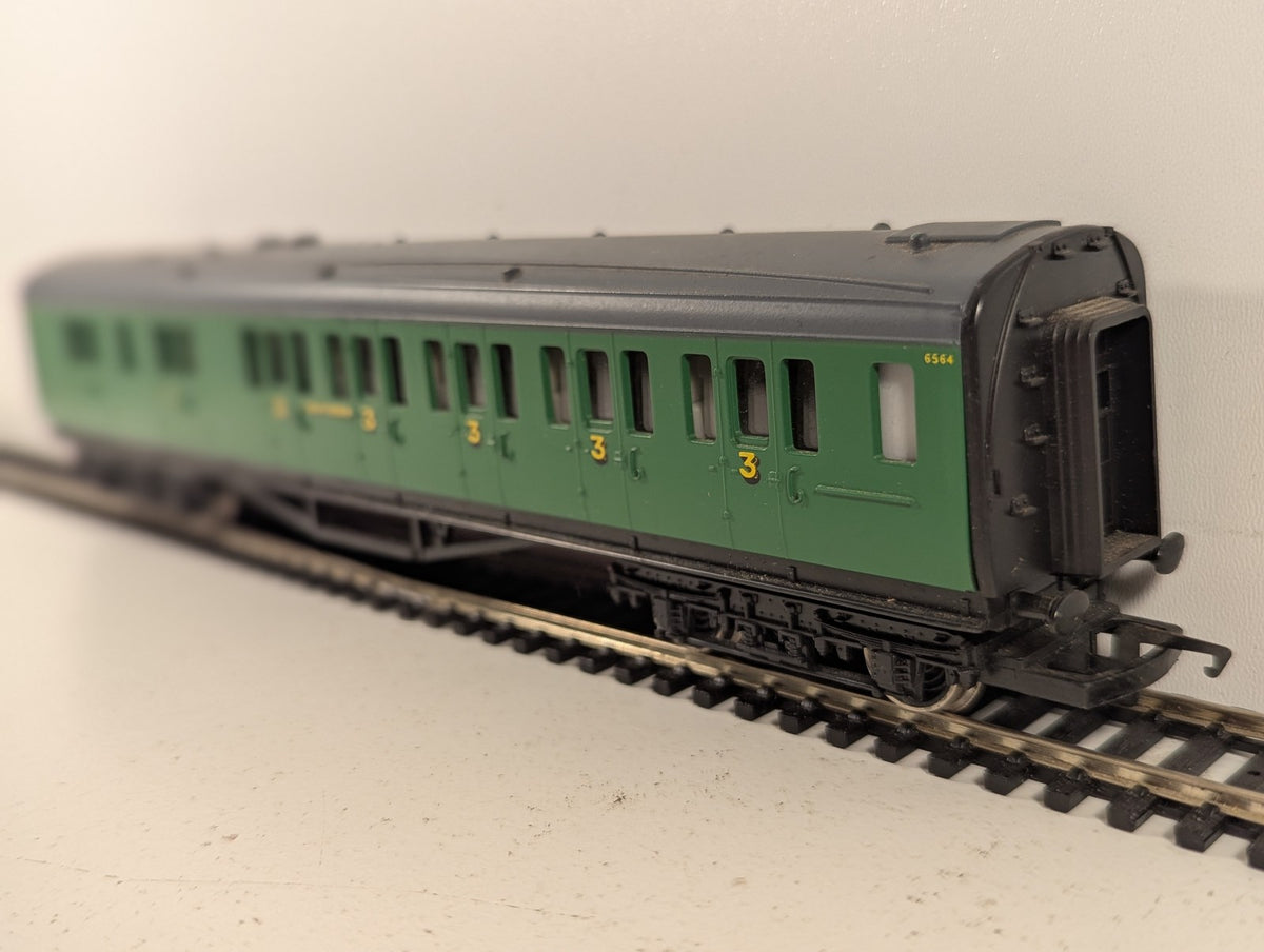 Hornby OO Gauge SR Maunsell Brake Third Class Coach Passenger Coach 6564