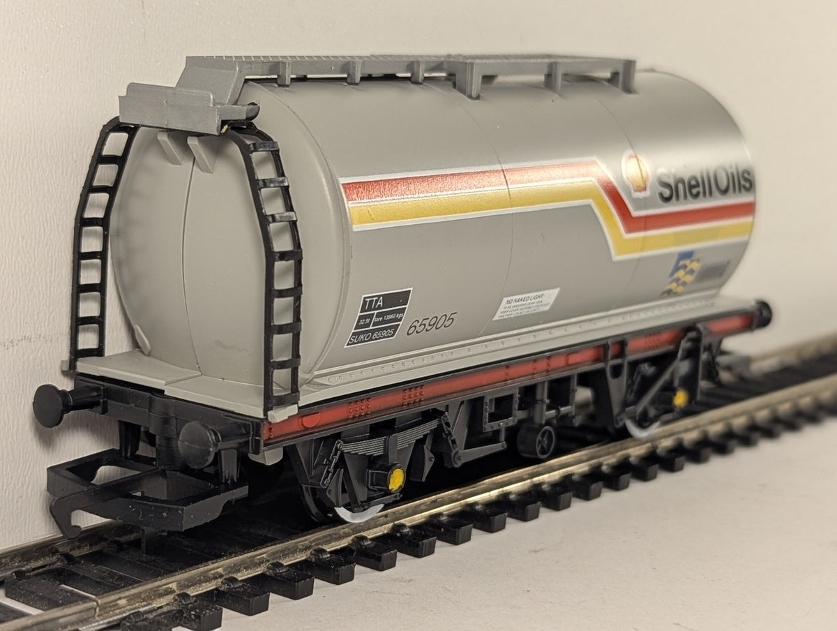 Hornby OO Gauge TTA Shell Oils Tank Wagon Goods Wagon 65905 Shell Oils Grey R236