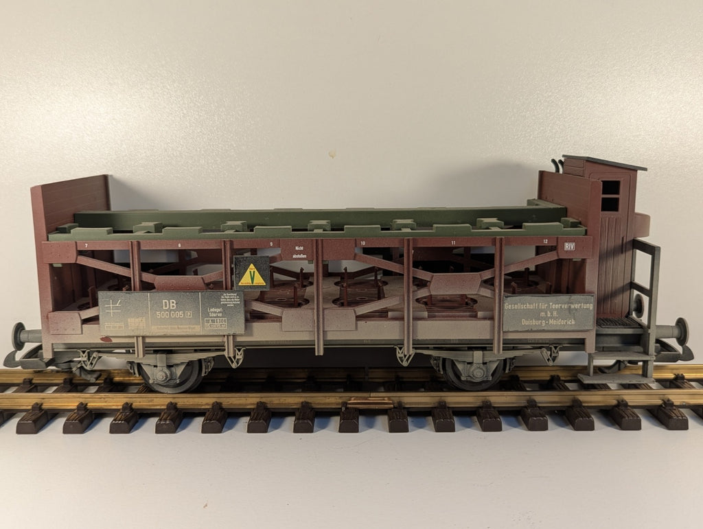 Piko G Gauge Weathered Acid Chemical Wagon with Guards Compartment – No barrels