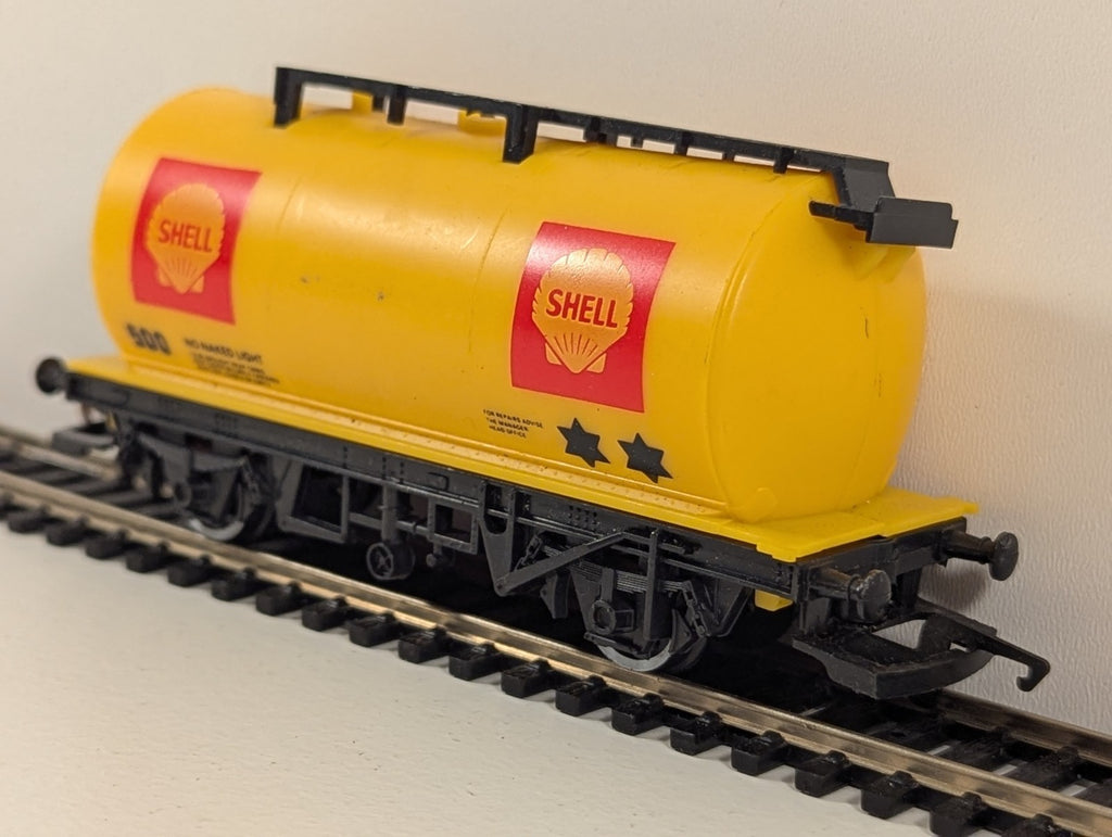Hornby OO Gauge Shell TTA Tank Wagon