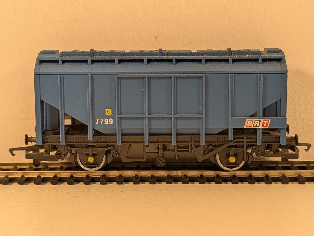 Hornby R.023 Bulk Grain Hopper Wagon