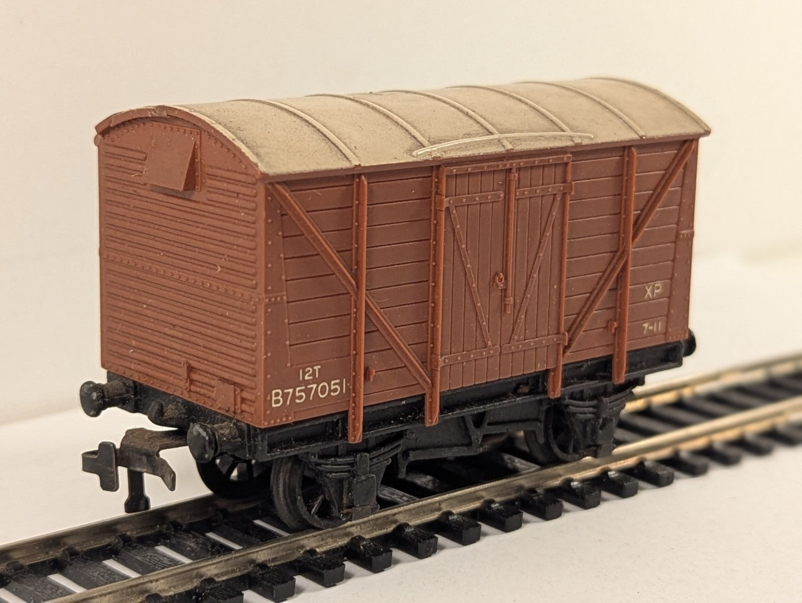 Hornby Dublo SD6 12 Ton Ventilated Van OO Gauge