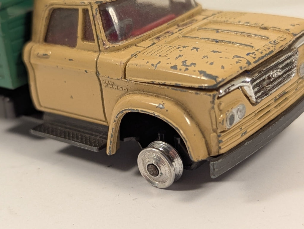 Corgi Toys 484 Dodge Kew Fargo Livestock Transporter 1:43 Scale - Missing Tyre