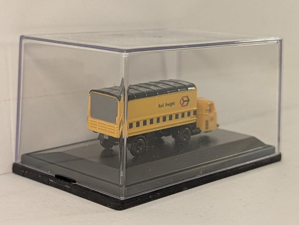 Oxford Diecast N Gauge Scammell Scarab Van Trailer Die-cast Model Truck DLB 245