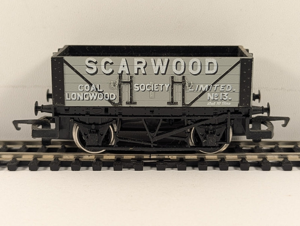 Hornby OO Gauge Scarwood 5-Plank Wagon Goods Wagon 13 Scarwood Coal Society