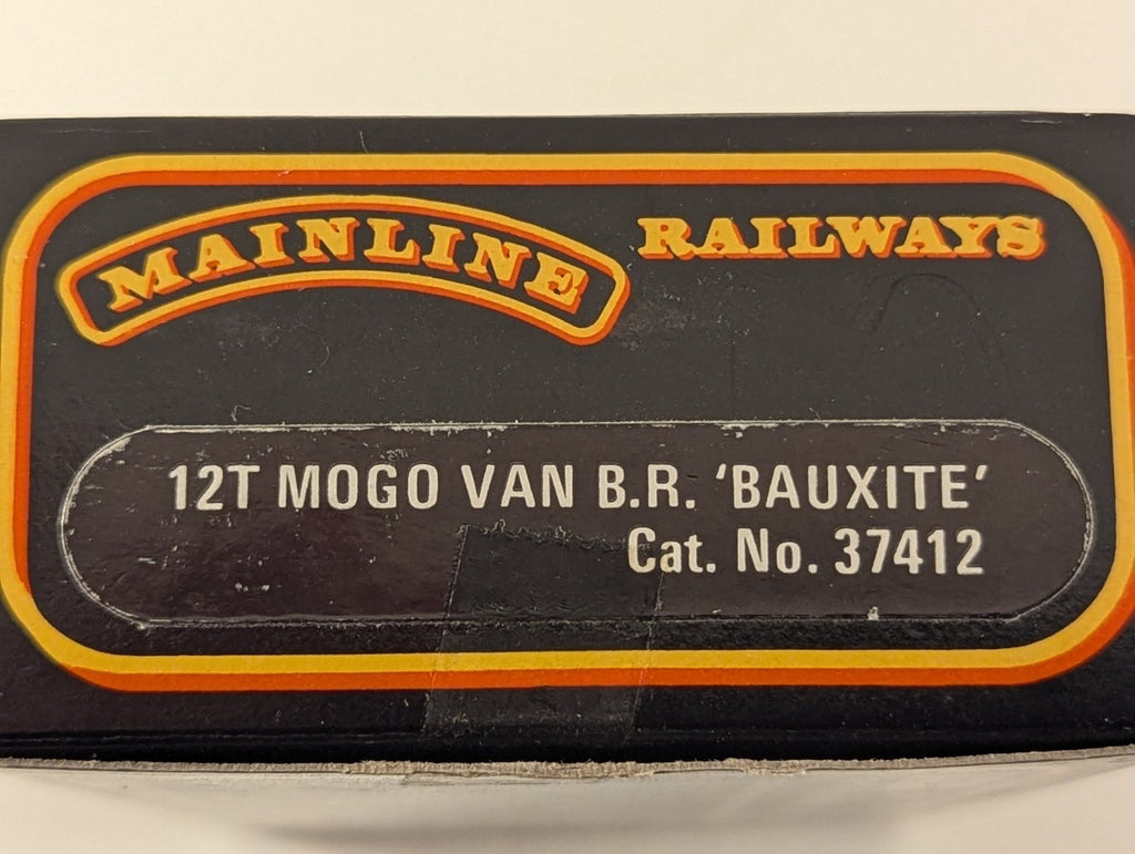 Mainline Railways 37-412 OO Gauge BR Bauxite 12T Mogo Van - Boxed