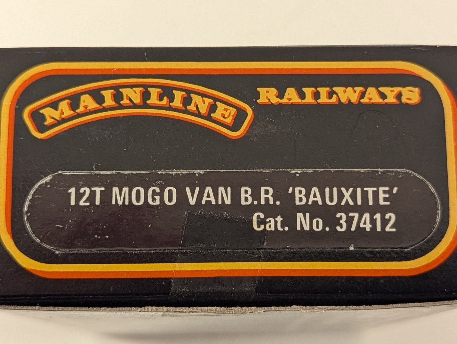 Mainline Railways 37-412 OO Gauge BR Bauxite 12T Mogo Van - Boxed
