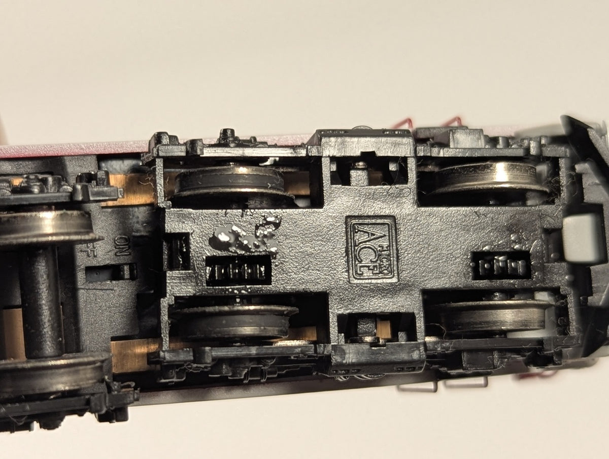 Micro Ace N Gauge EF65-1000 Electric Locomotive EF65