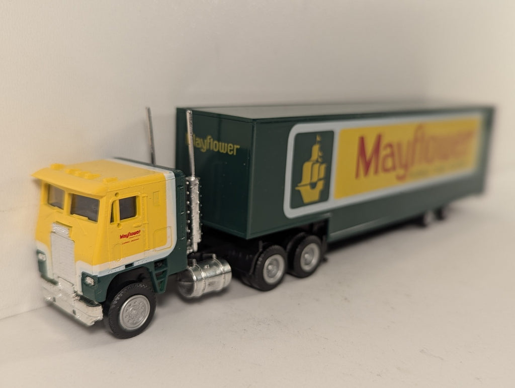 Con-Cor HO Gauge Tractor + Moving Van Trailer Mayflower Road Vehicle