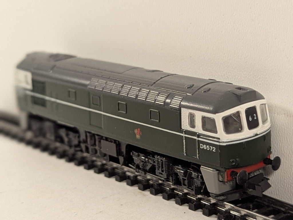 Graham Farish N Gauge Class 33 Locomotive D6572 BR Green 1105