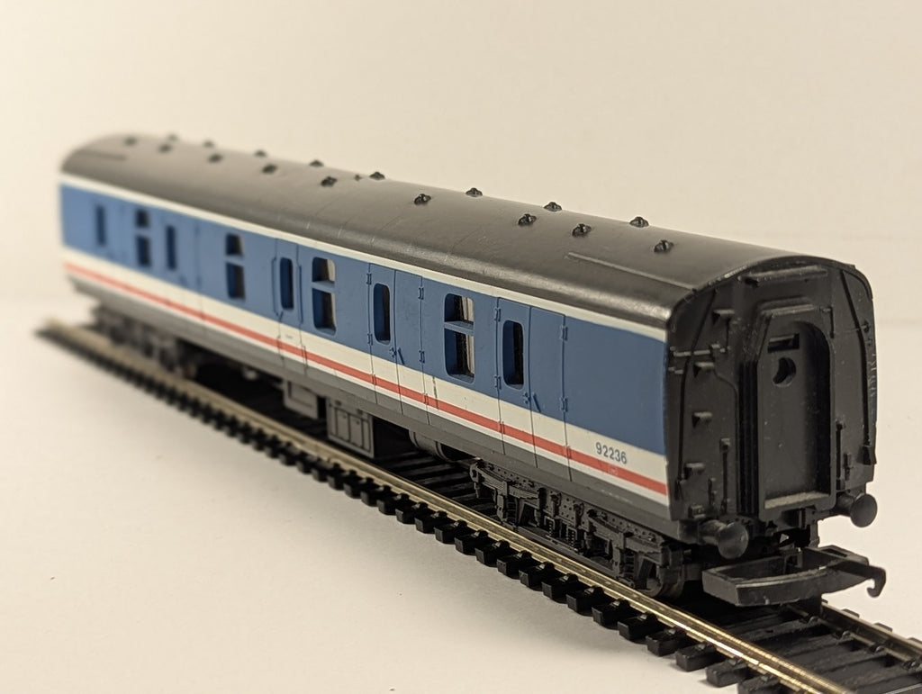 Lima OO Gauge BR Mk1 GUV Utility Van 92236 Network SouthEast 305615