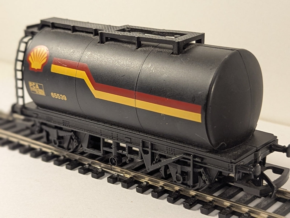 Hornby R6371 OO Gauge PCA Shell Petrol Tank Wagon