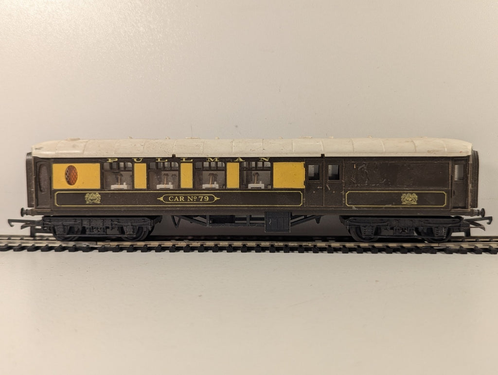 Tri-ang OO Gauge Pullman Brake Third Class Car No. 79 Passenger Coach
