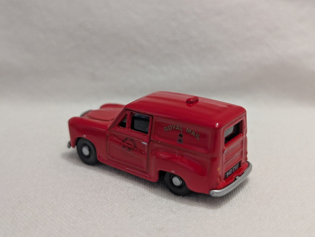Classix 1:76 Scale / OO Gauge Austin A35 Van Die-cast Vehicle 940 EXU Royal Mail