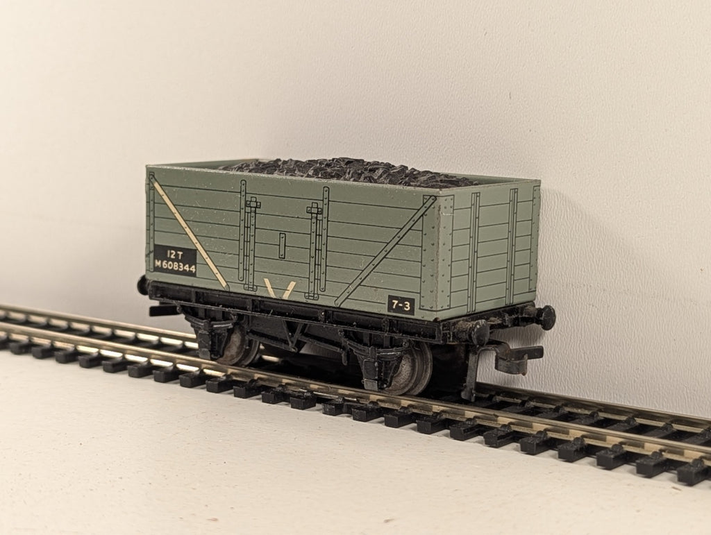 Hornby Dublo 32030 OO Gauge D2 High-Sided Coal Wagon with Coal Load - Boxed