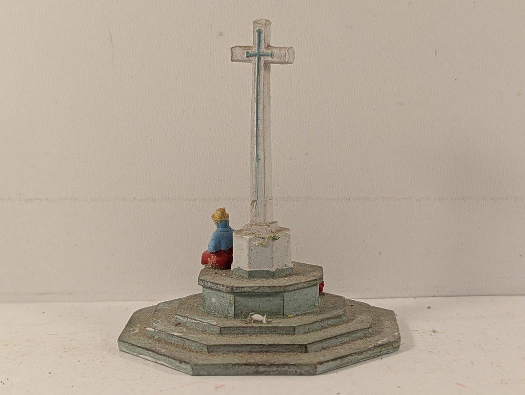 Hornby OO Gauge War Memorial Scenic Accessory R8639