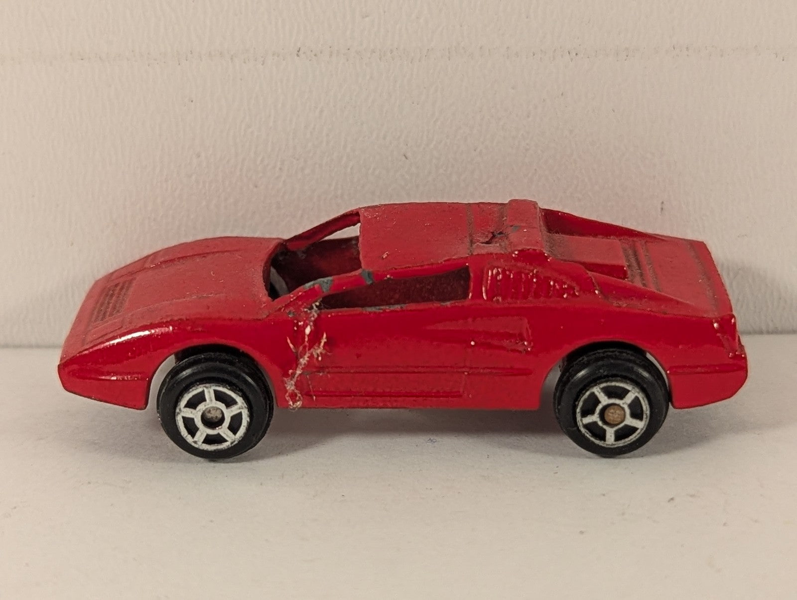 Tootsietoy Ferrari 308 Die-cast Car Red