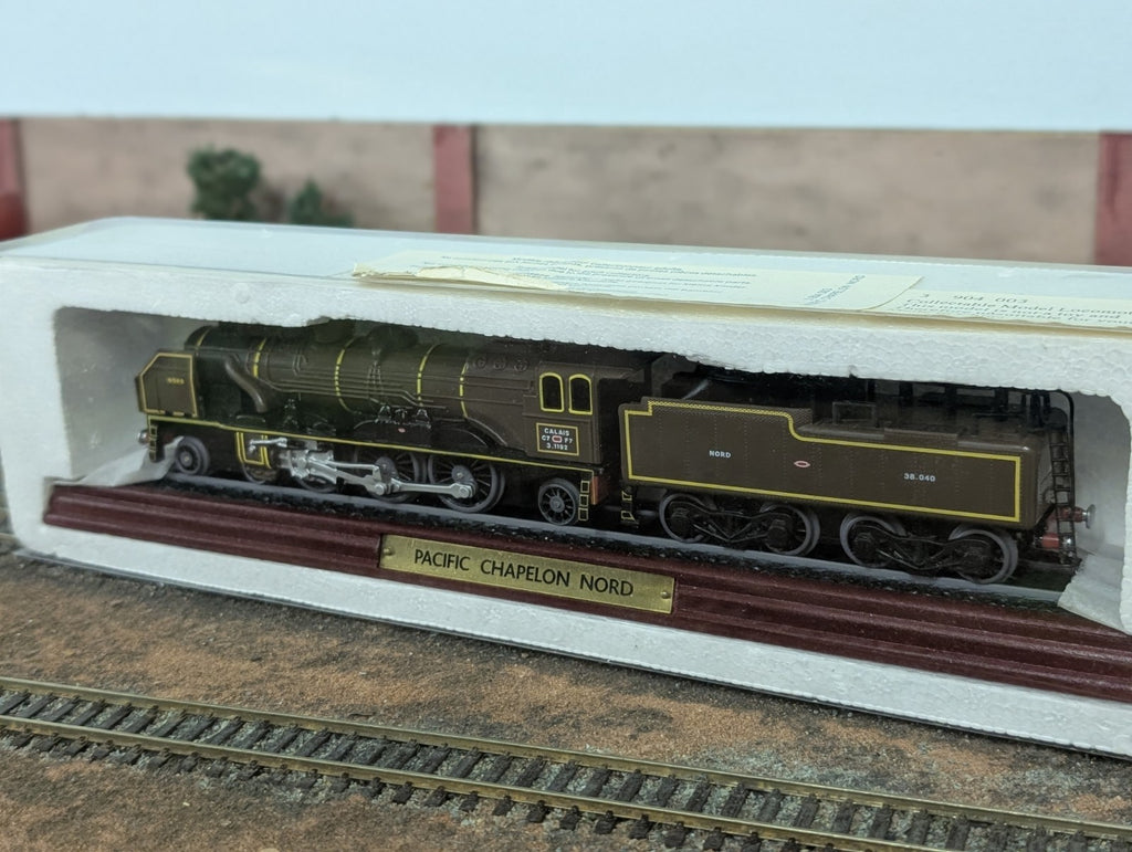 Atlas Editions Pacific Chapelon Nord Model Train on Wooden Plinth