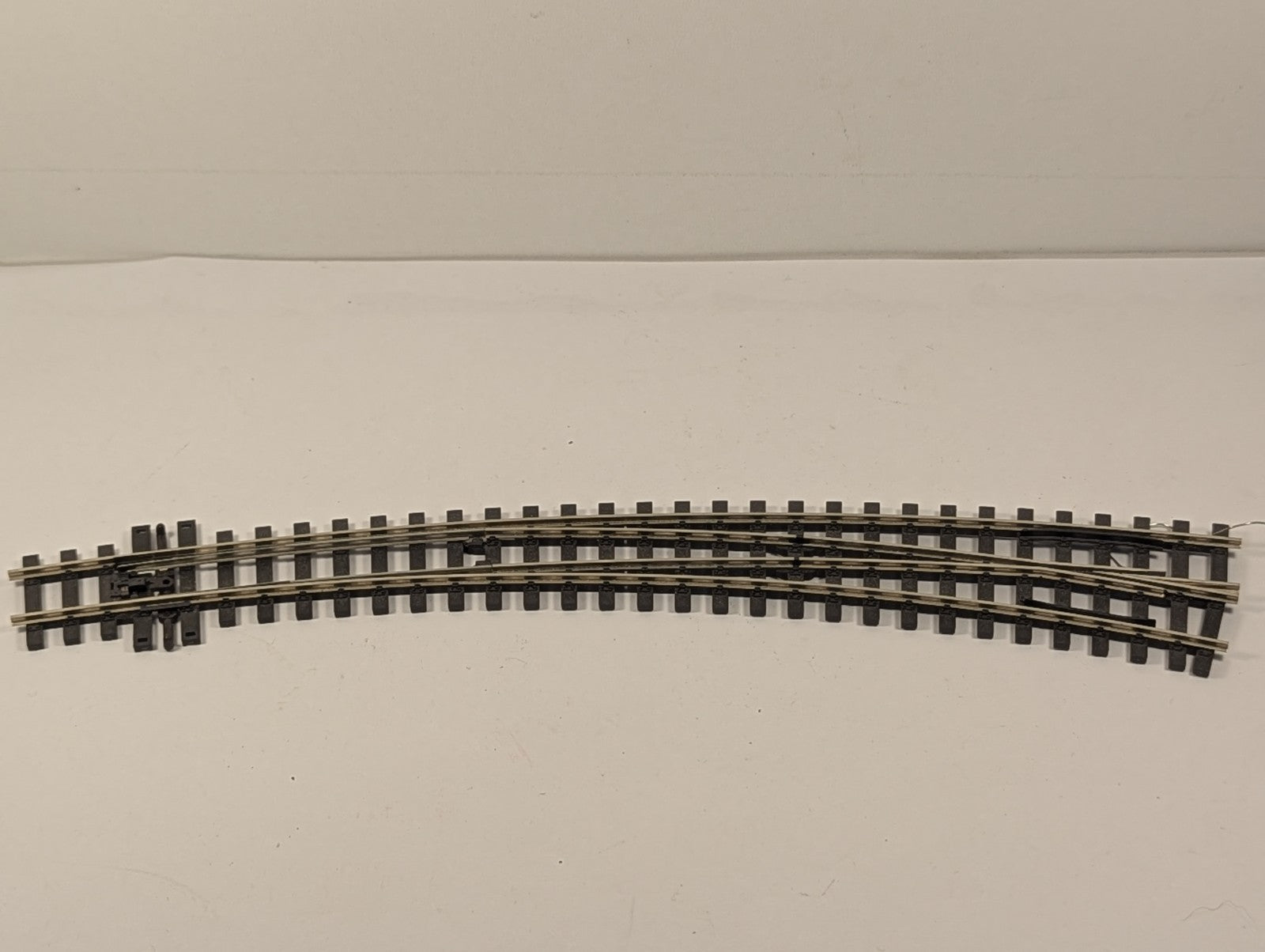 Peco SL-E387 HOe Gauge Code 55 Left Hand Curved Point