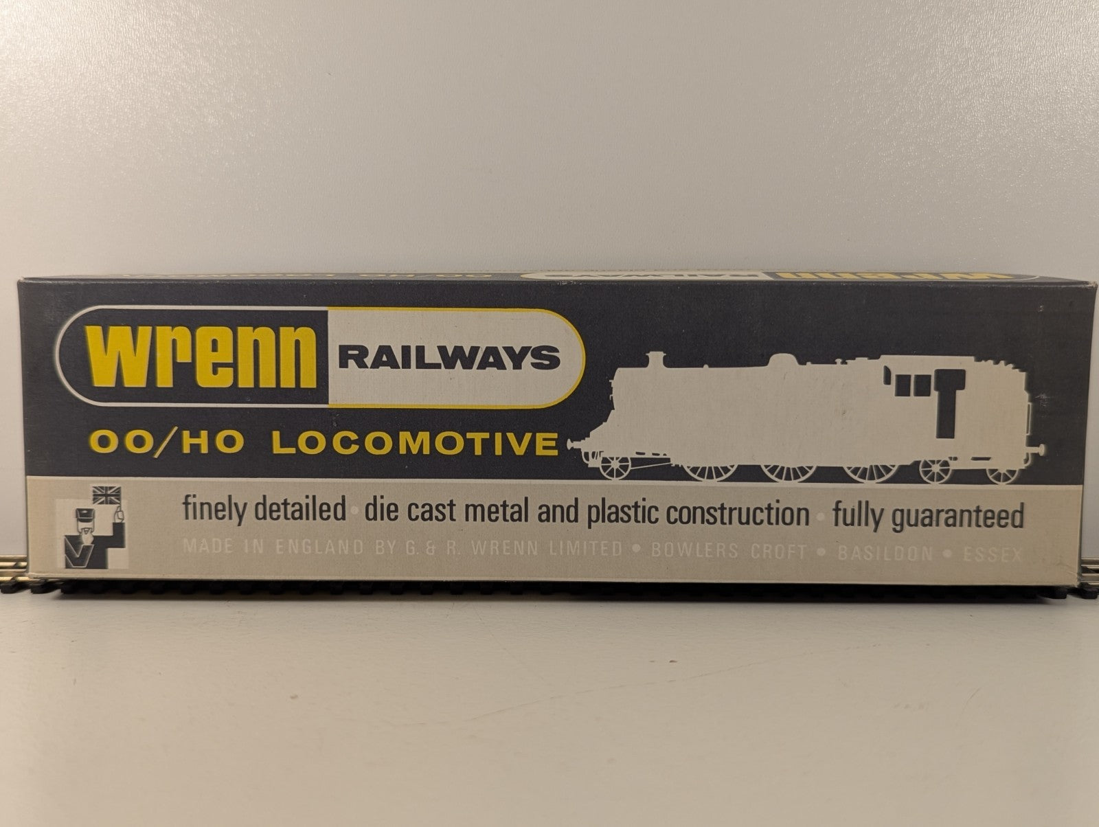 Wrenn W2219 OO Gauge LMS Standard Tank 2-6-4T Maroon