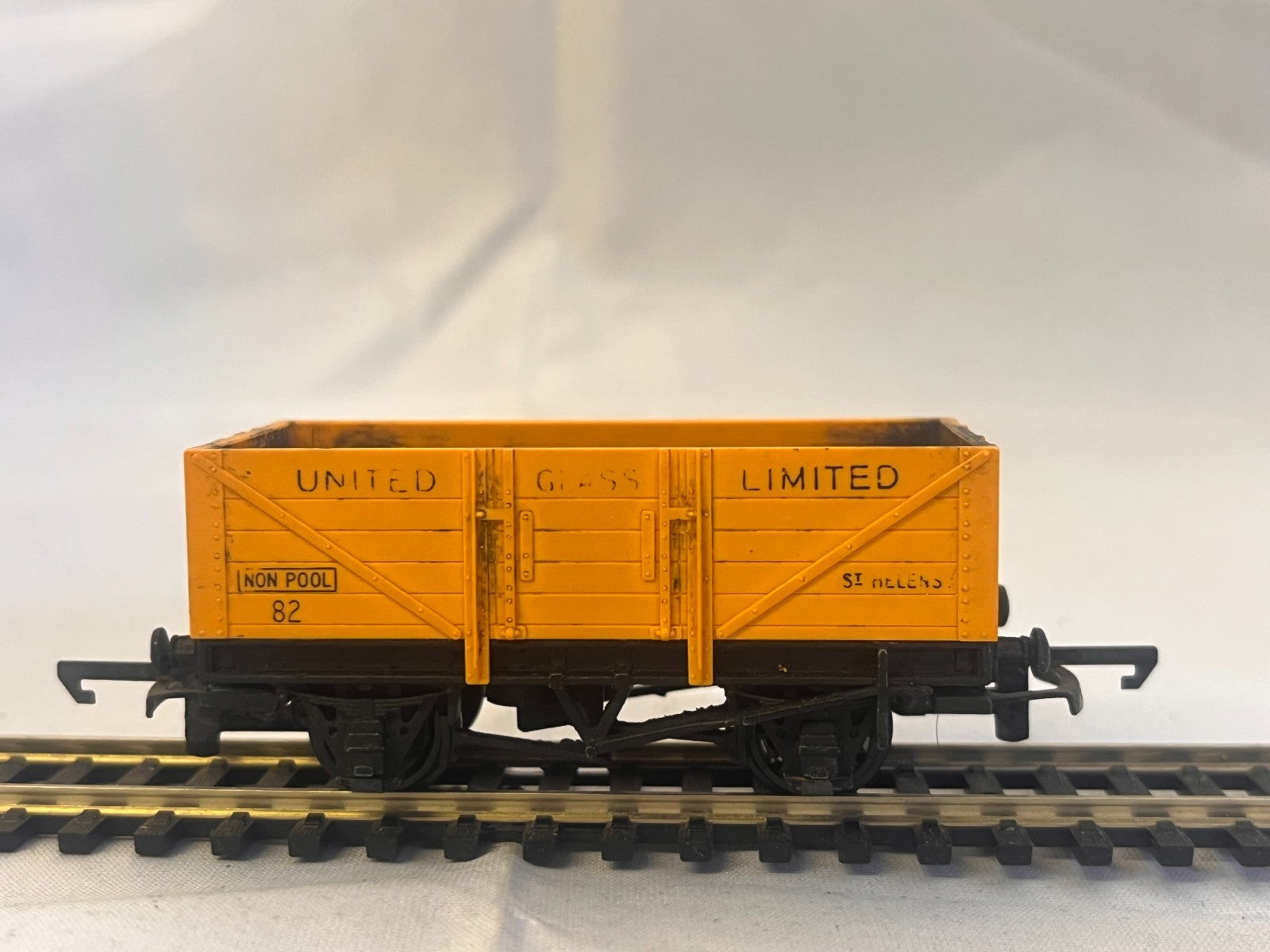 Hornby Dublo 4660 OO Gauge United Glass Bottle Manufacturers Wagon
