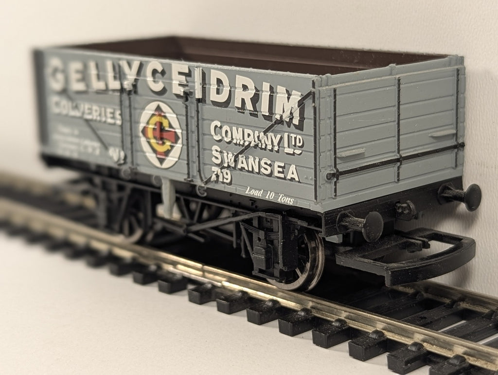 Hornby OO Gauge Gellyceidrim Collieries 7 Plank Wagon Goods Wagon 719