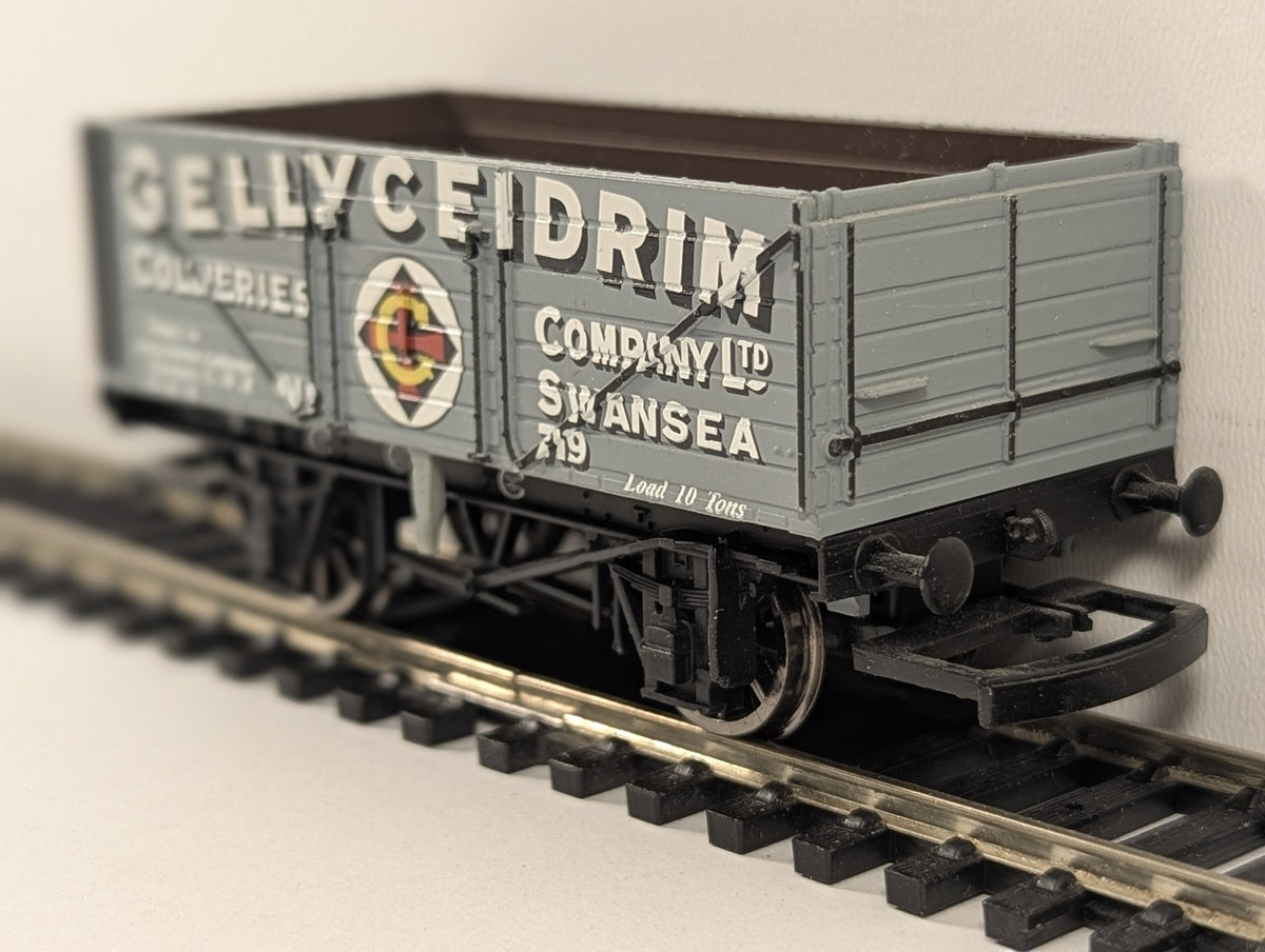Hornby OO Gauge Gellyceidrim Collieries 7 Plank Wagon Goods Wagon 719