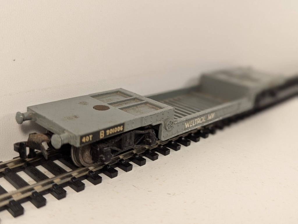 Hornby Dublo 32053 OO Gauge 40 Ton Bogie Well Wagon