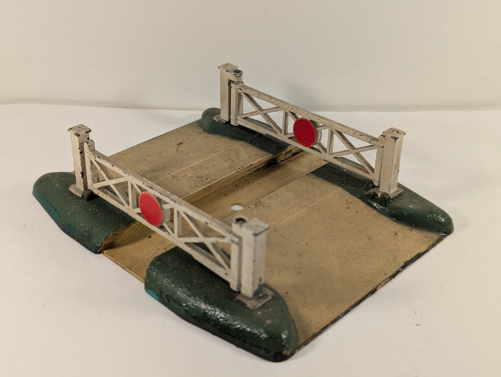 Hornby Dublo Diecast Metal Level Crossing