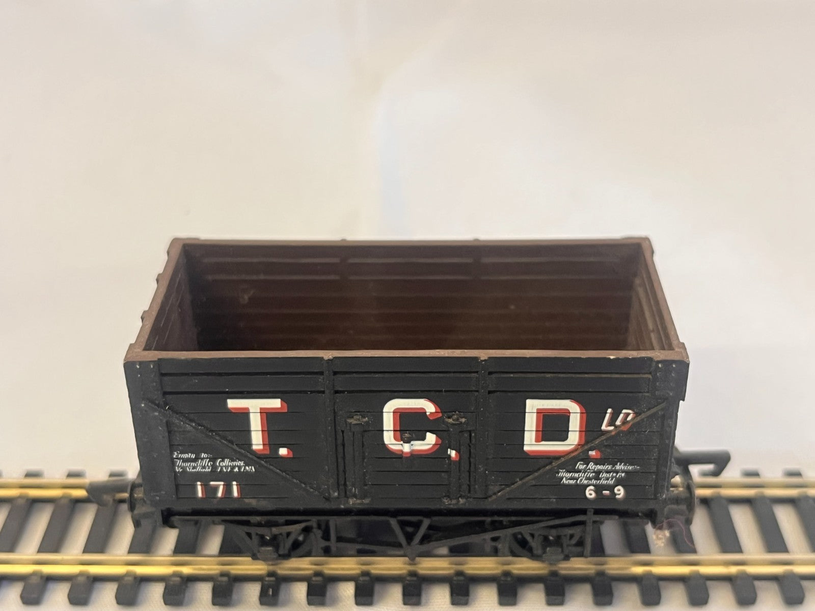 Mainline Railways 37-158 OO Gauge T.C.D 9 Plank Coke Wagon