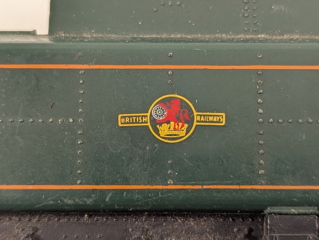 Tri-ang OO Gauge BR 6-Wheel Tender BR Green
