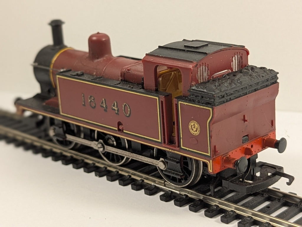 Hornby OO Gauge LMS Class 3F Jinty 0-6-0T Maroon